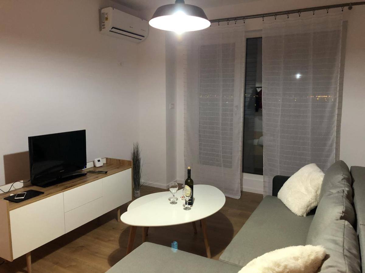Chronos Apartment - Modern And Stylish Тимишоара Экстерьер фото